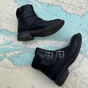 Black White Mountain Ankle / Moto Boots